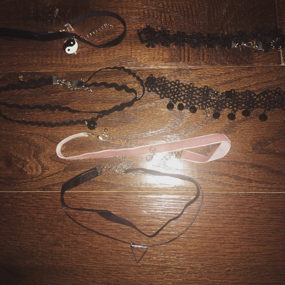 Choker Set